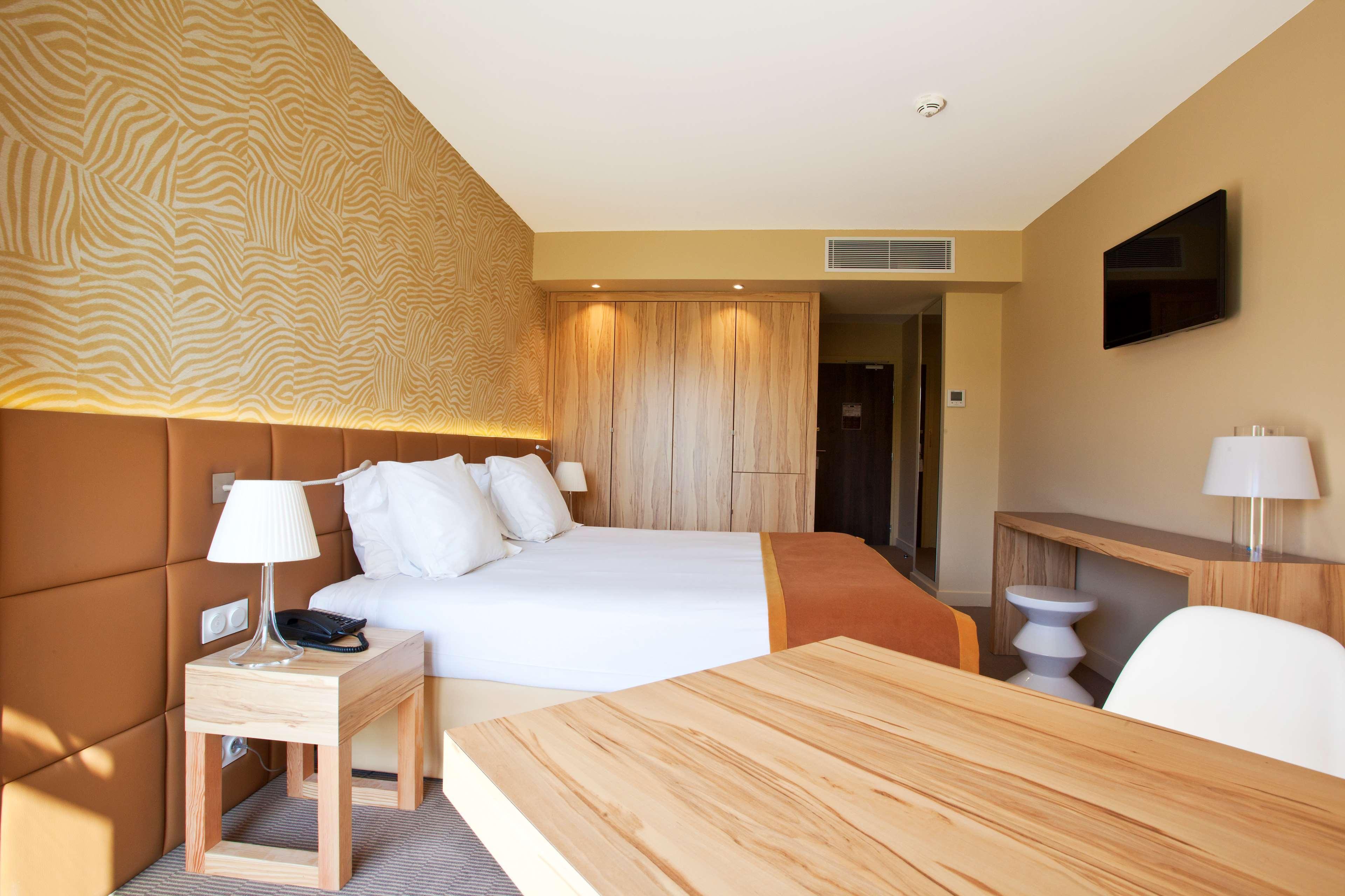 Best Western Hôtel Le Paradou Avignon Sud. Extérieur photo