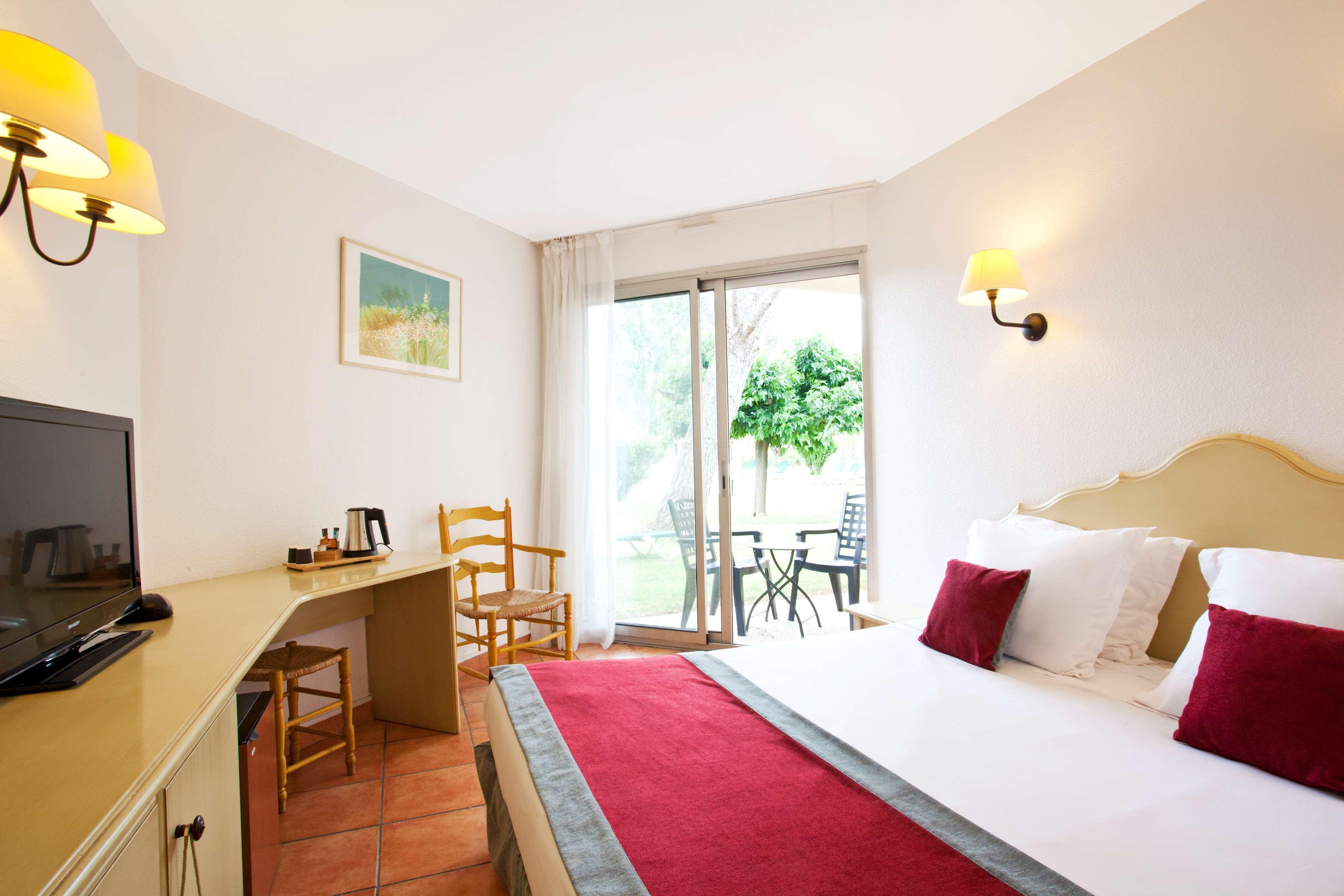 Best Western Hôtel Le Paradou Avignon Sud. Extérieur photo